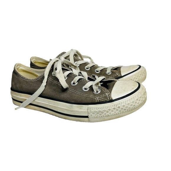 Converse Chuck Taylor Low Top Gray Sneakers Women’s 6 Men’s 4‎ Unisex - Picture 2 of 12